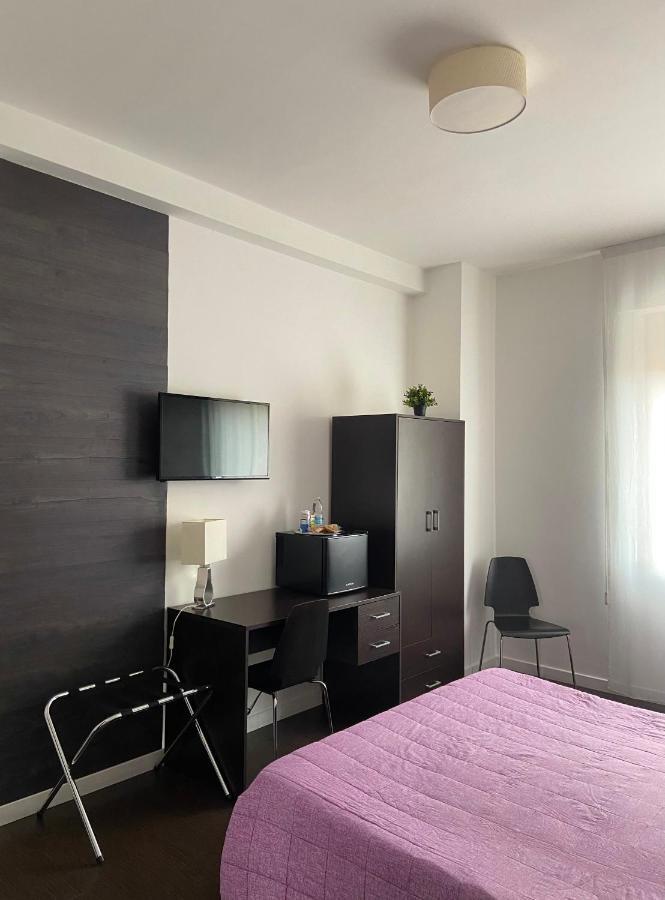 Domus Corso Umberto 18 B&B Pescara Luaran gambar